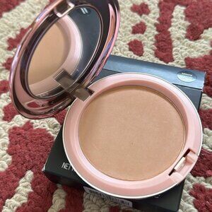 MAC x Diana Ross Smooth Harmony Beauty Powder - Rare!  Limited!  Brand new!